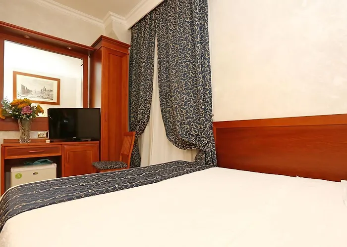 Adorasuite 3* Roma